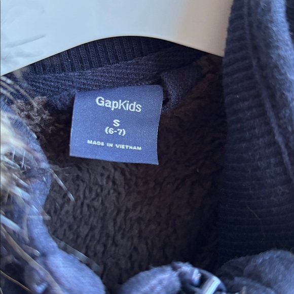 Gap Kids warm winter coat with faux fur hood - Picture 9 of 15